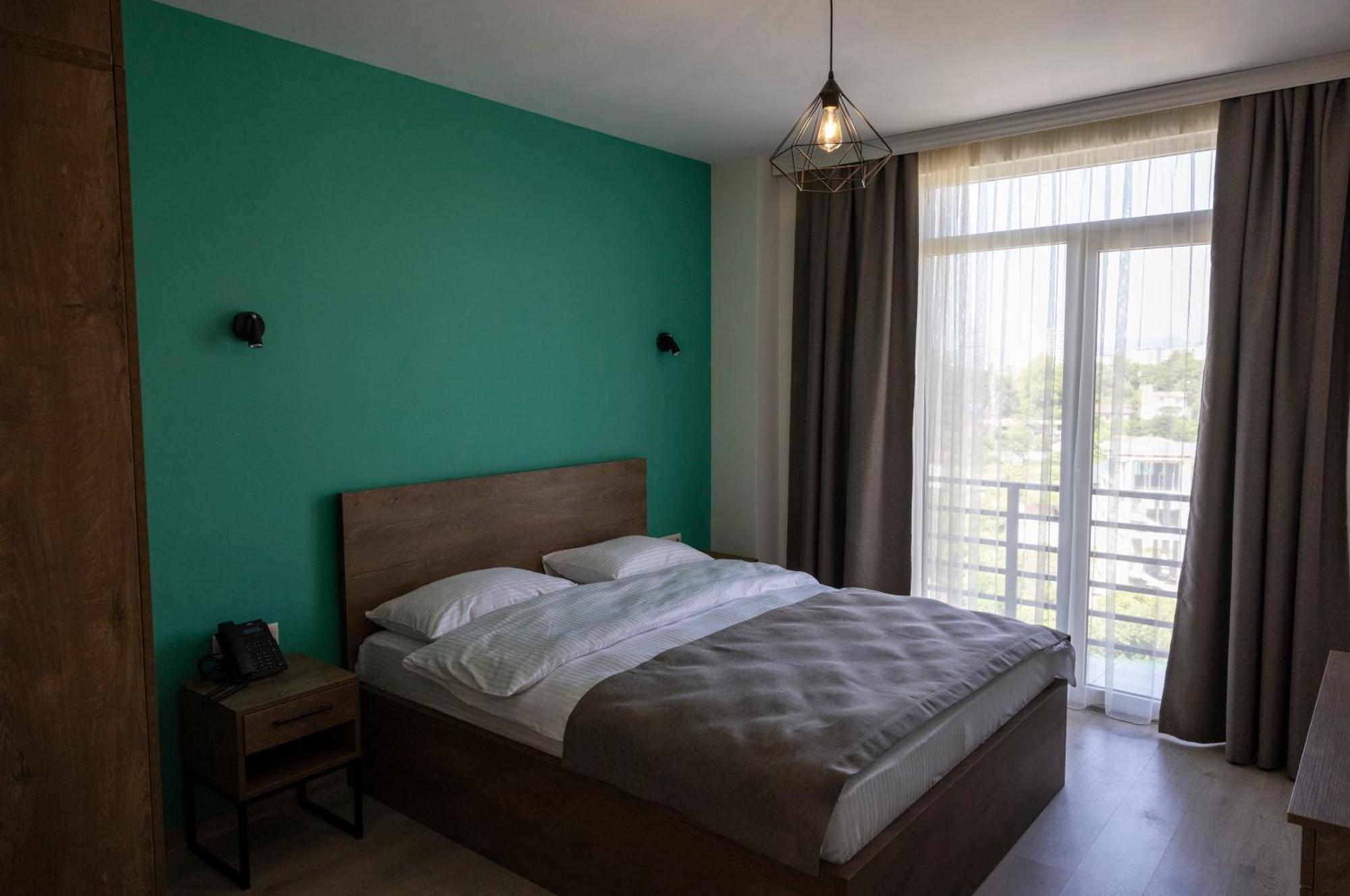 Gardenville Batumi Bagian luar foto